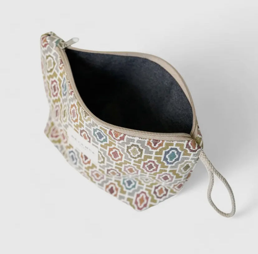 Woven Pattern Toiletry Bag