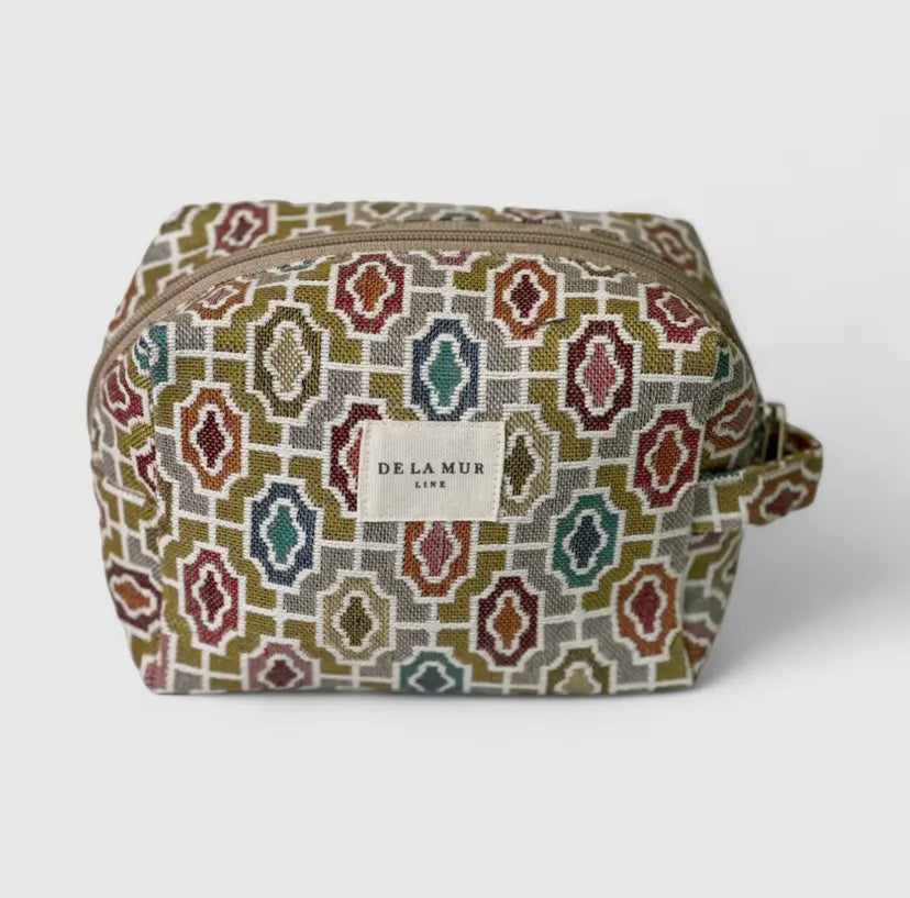 Medium Woven Pattern Toiletry Bag